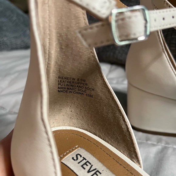 Steve Madden white leather block heel sandals. Size 8.5, good condition! :-) - Picture 8 of 8
